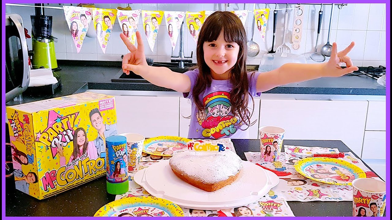 Party Kit Me contro Te! 😍 Alyssa cucina la torta! 🍰 