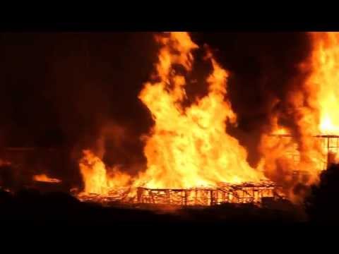 The Grove apartments catch on fire-Pullman