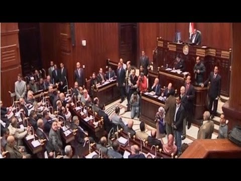 أول جلسة لمجلس الشورى المصري بعد اقرار الدستور الجديد
