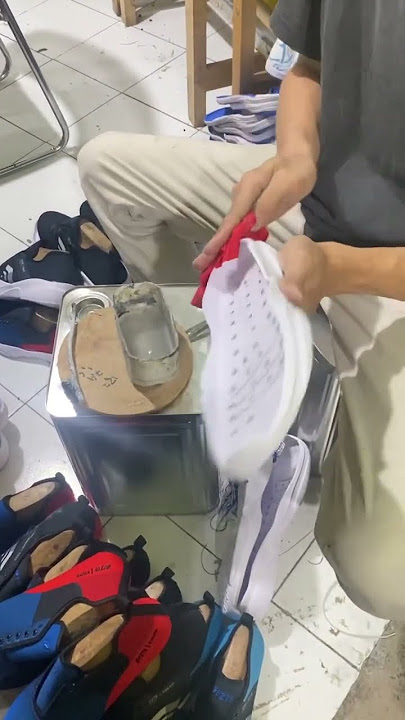 Proses Primer Outsole sepatu bogorsneakers #bogorsneakers