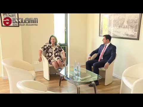 ყვითელი ვარდები პრეზიდენტს პარლამენტის თავმჯდომარისგან