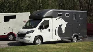 Hire a horsebox or trailer