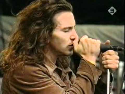 Pearl Jam 'Rain' Pinkpop Festival 1992