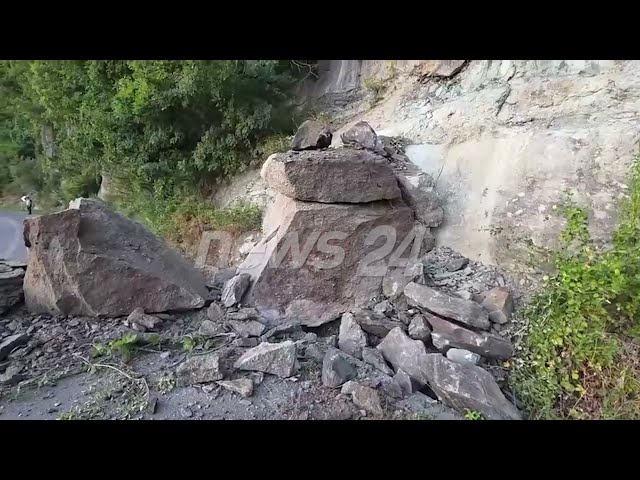Shembet një masiv shkëmbor në aksin Burrel-Klos, vështirësi në qarkullim