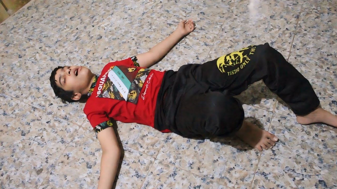 طلعت مو ابنهم الحقيقي لكوني يم زبالة؟؟😱#تحشيش 2024