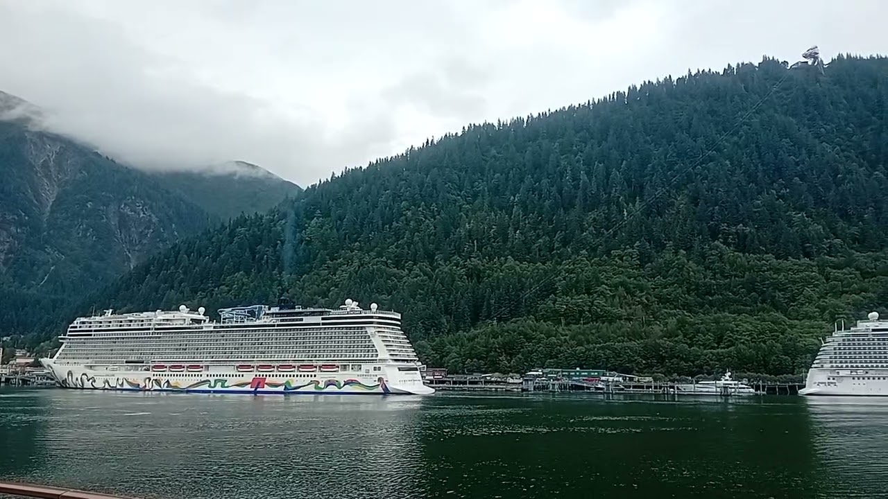 Cruise liner dock in Juneau Alaska #viralvideo #loop 