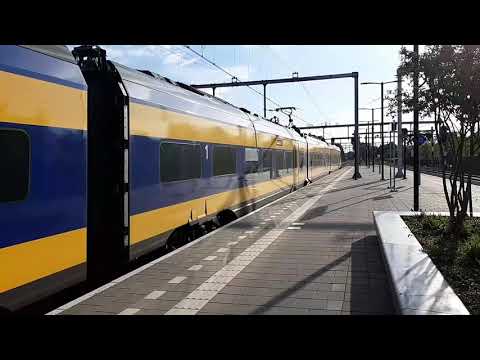 ICNG 3103 komt langs Driebergen-Zeist