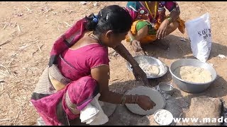 #VILLAGE LADY MAKING CORN FLOUR INDIAN FLAT BREAD | JOWAR MILLET ROTI
