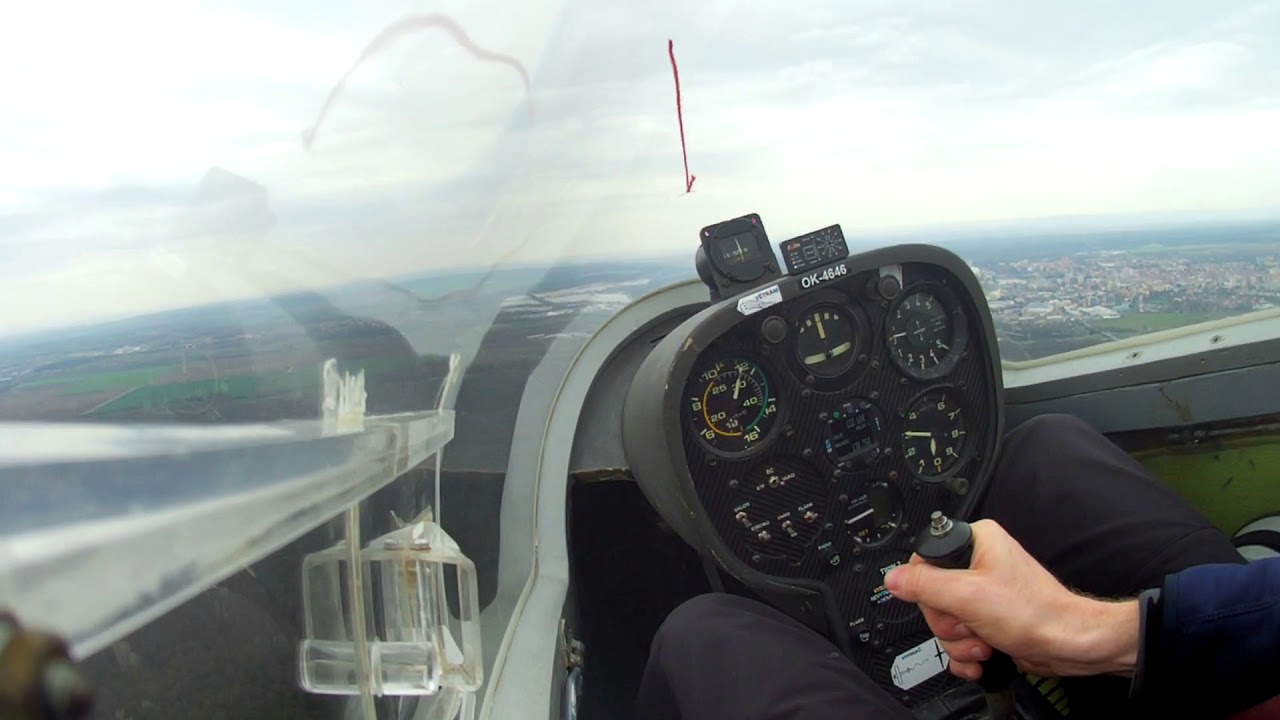 Grob G103 Twin Astir Glider pattern flight, winch launch
