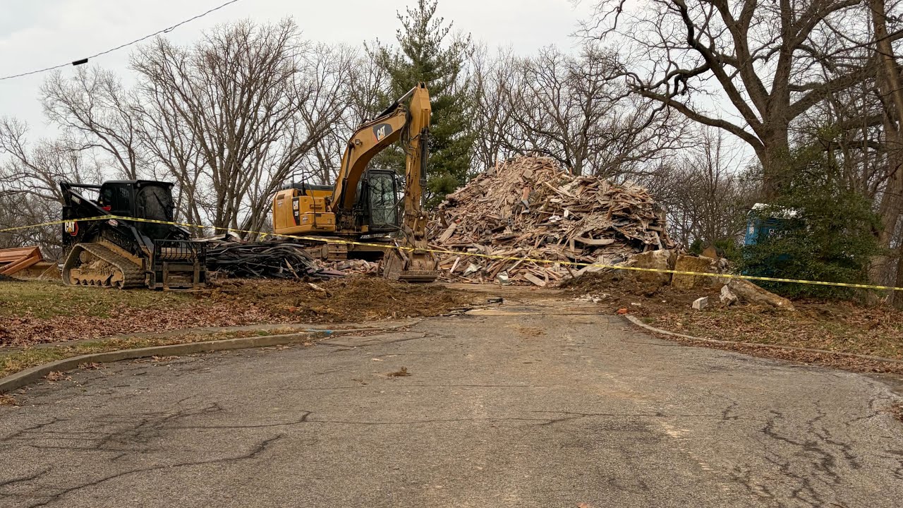 Tearing down a 100 year old house Day 2