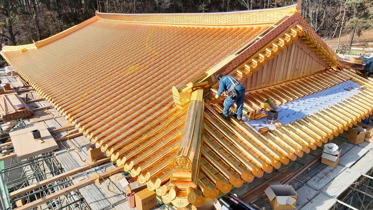 ⁣process of creating the most beautiful golden roof, golden Buddha statue, and golden bowl in history