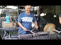 pande besi Rismawati membuat egrek