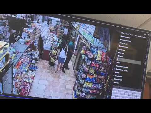 Girl shits in grocery in New York