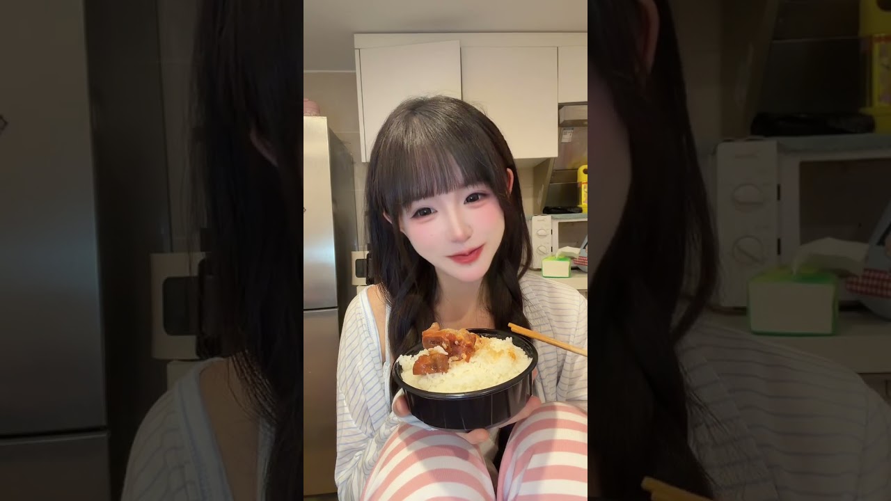 Live 17 Junzai 12.06.2026 22:42 and 17 Xiaoyang are currently live streaming