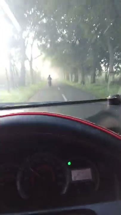 Story wa nyetir mobil pagi hari