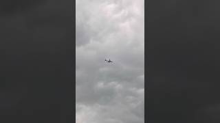 പറന്നു ഉയരുന്ന വിമാനം #aeroplane #aviation #flight #travel #skyporn