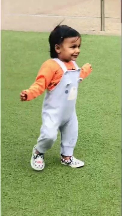 Idhar chala mein udhar chala 😀🥰