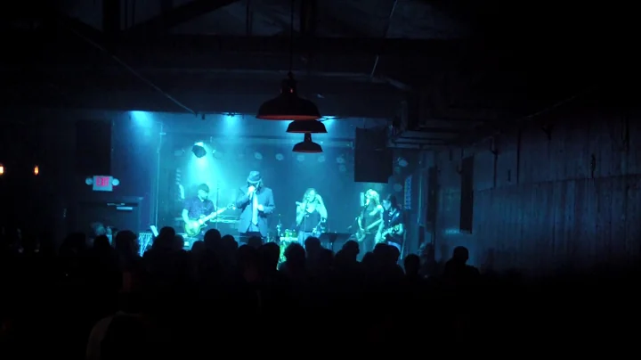 Listen Like Thieves: "Burn For You" Live at Rose M...
