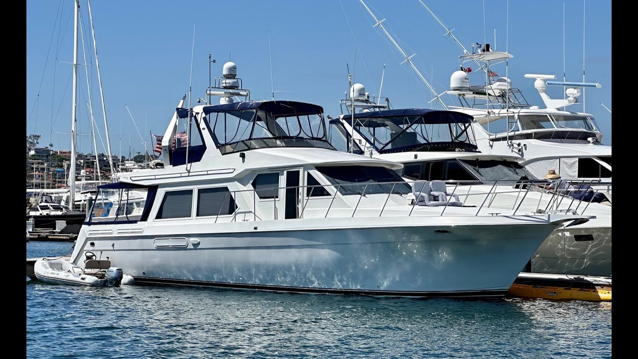 1998 Navigator 5300 Classic Fly Bridge Powerboat For Sale San Diego, California Walkthrough Review