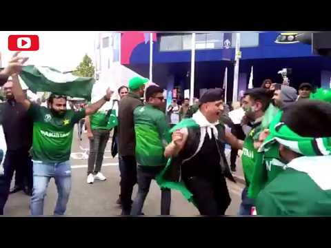 pakistan-fans-celebration-after-winning-against-new-zealand-/-cricket-world-cup-/-babar-century