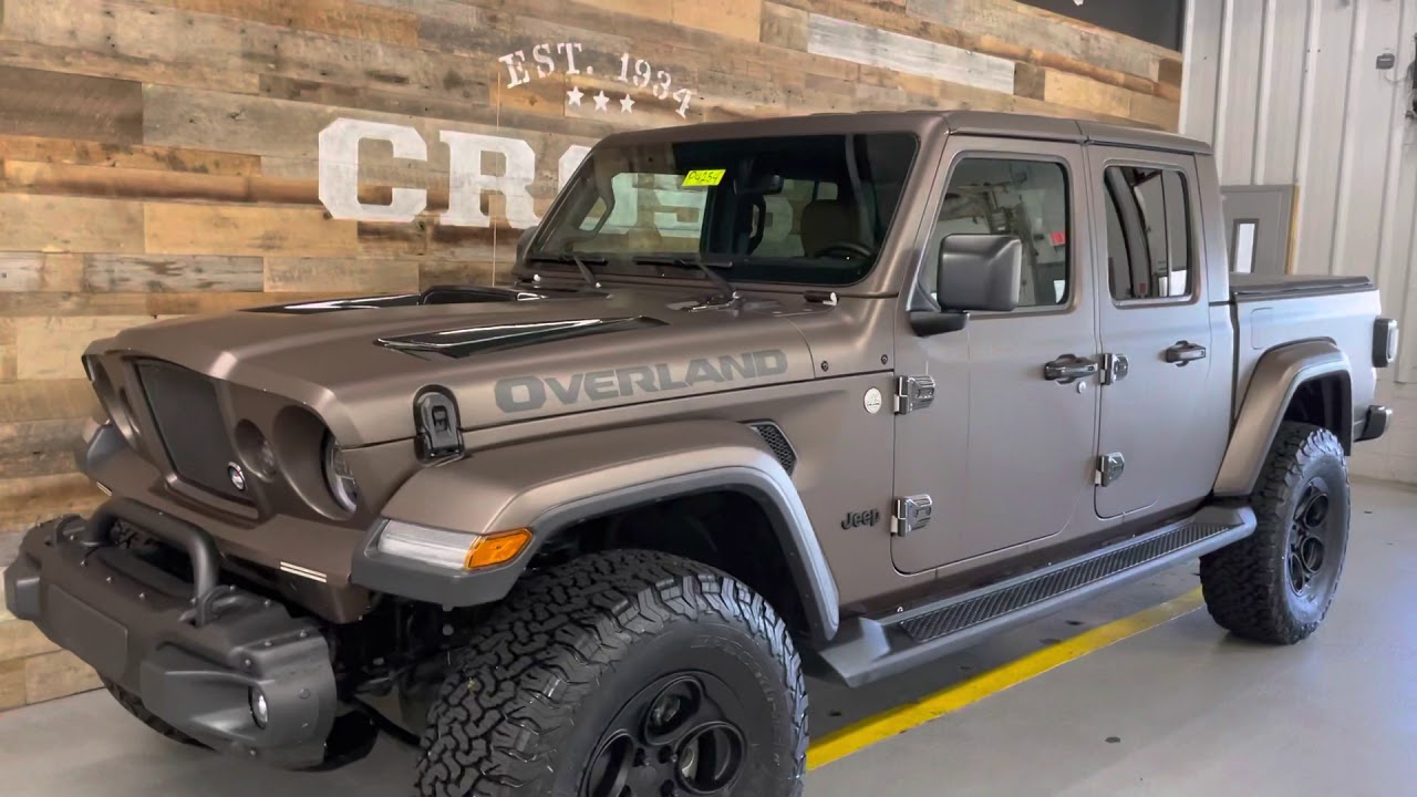 Lifted Jeep Gladiator with M715 conversion - YouTube