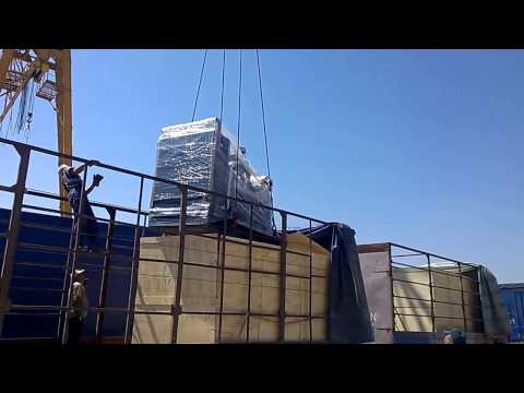 Процесс погрузки дизель-генератора