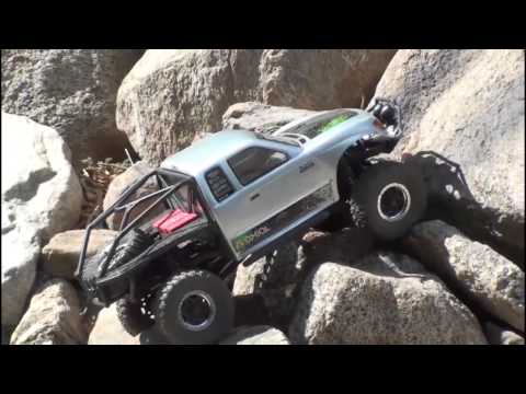 Axial SCX10 Honcho RTR AX90022 - The Official Video