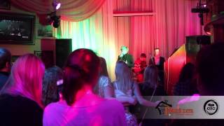 Александр Кривошапко в ресторане-поместье "Гуляй Хата" (09.11.13) Александр Кривошапко в ресторане-поместье "Гуляй Хата" (09.11.13)