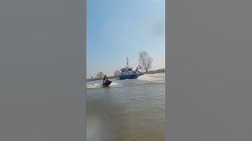 Policeboat Wave Jumping! #Shorts