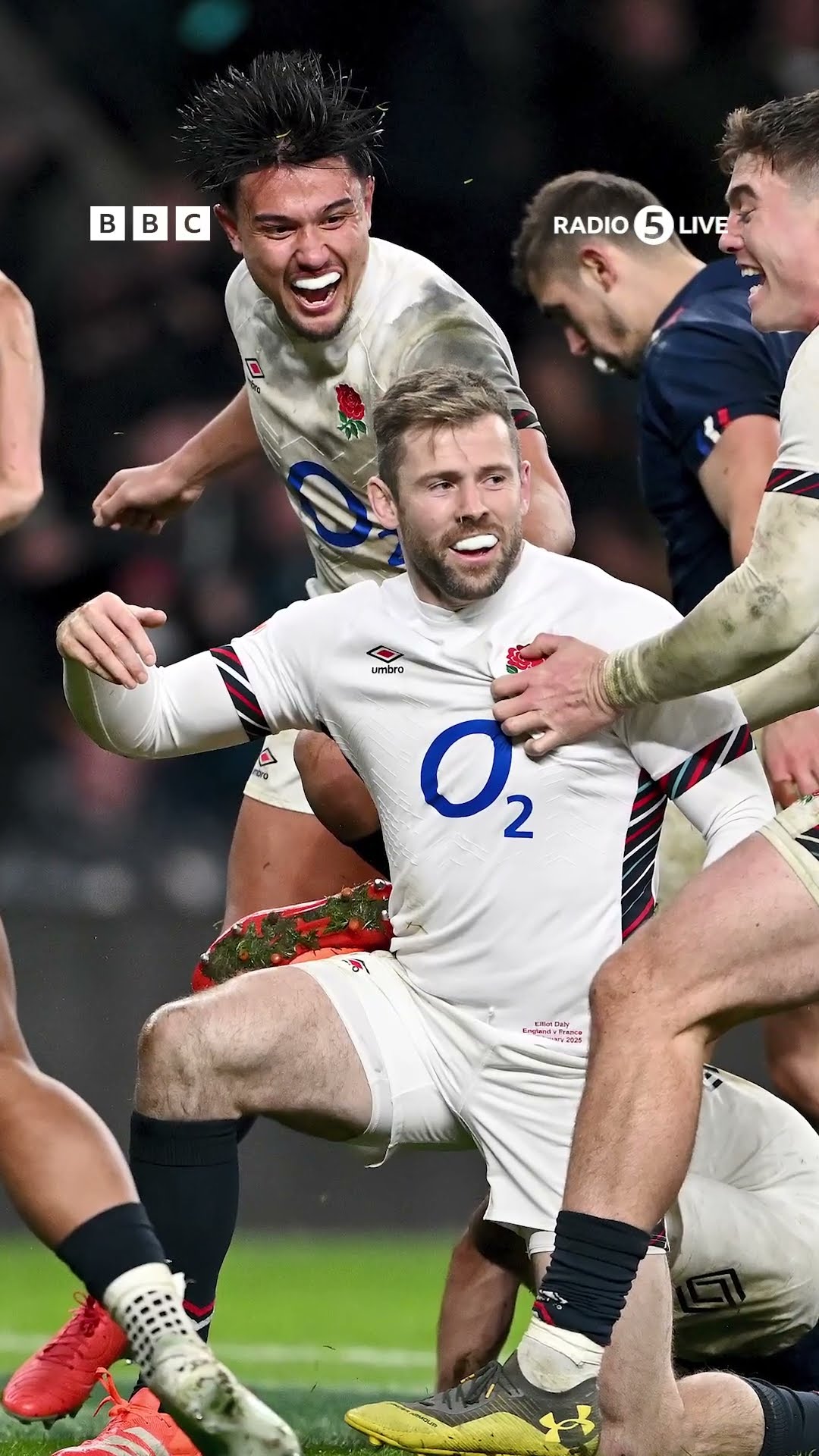 Scenes in the Six Nations commentary box! | Six Nations
