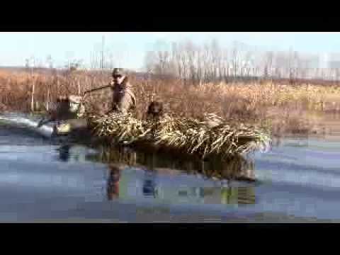 Four Rivers Layout Boat 13'6 model w   ith Swamp Ratt Mud 