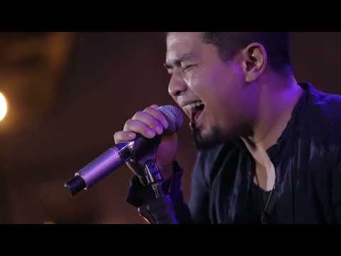 Bukan Diriku - Samsons (Cover by Mitty Zasia)