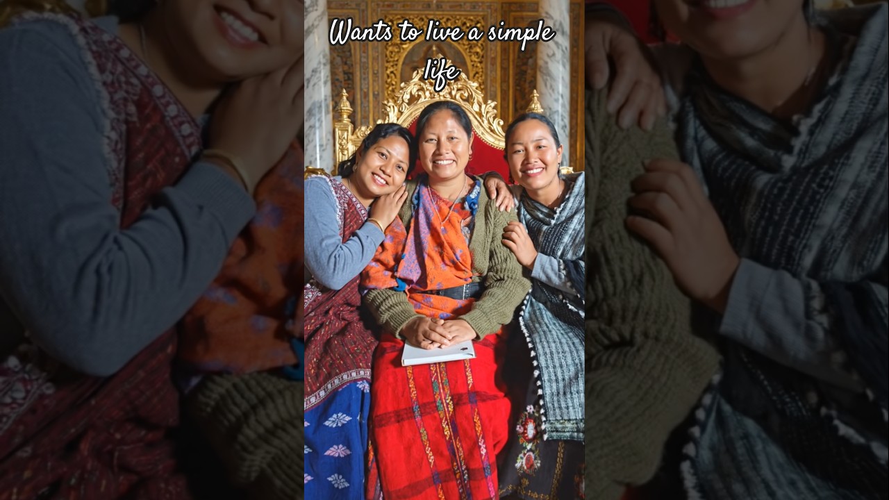 A Queen wants to live a peaceful and simple life. 👸👑🏰