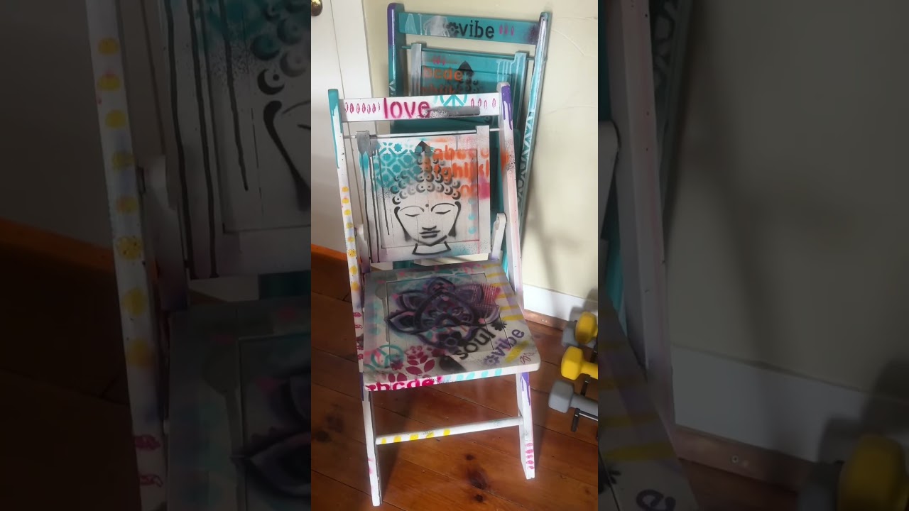 Unique furniture, finds, artist creations❤️ 