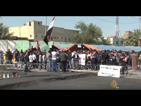 أتباع التيارين الصدري والمدني يواصلون اعتصامهم ببغداد
