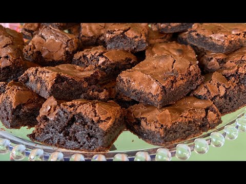 Vídeo: Um Brownie Acomodado Em Nossa Casa - Visão Alternativa