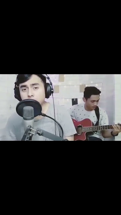 AZMI - PERNAH (COVER) #AZMI#pernahsakit#pernah#dewa19#coverakustik