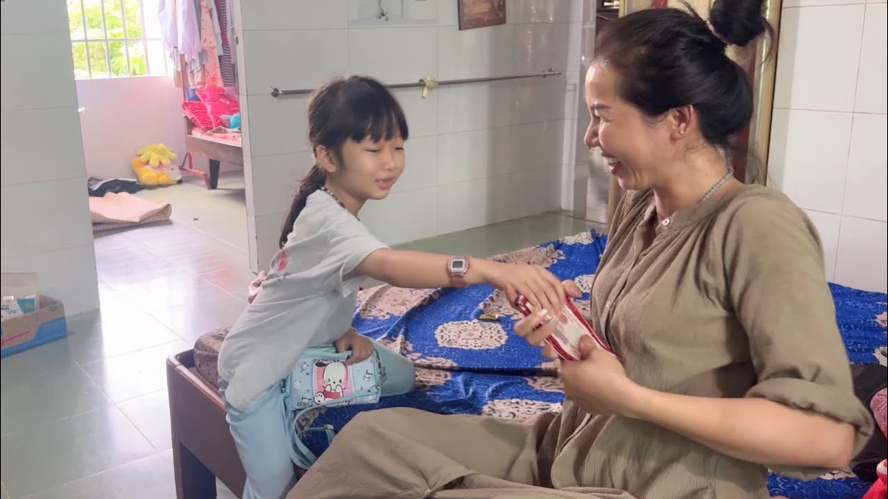 Hết mùng là hết tết| ￼ cuộc tranh chấp tiền lì xì tết của 2 mẹ con 10 hiền |10 hiền Family 