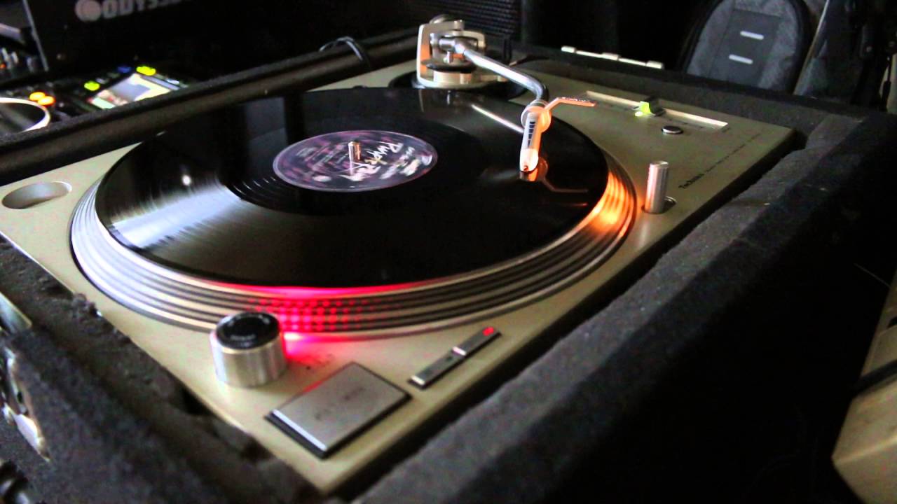 Prince "Purple Rain" tribute on Technics SL-1200 M3D Turntable