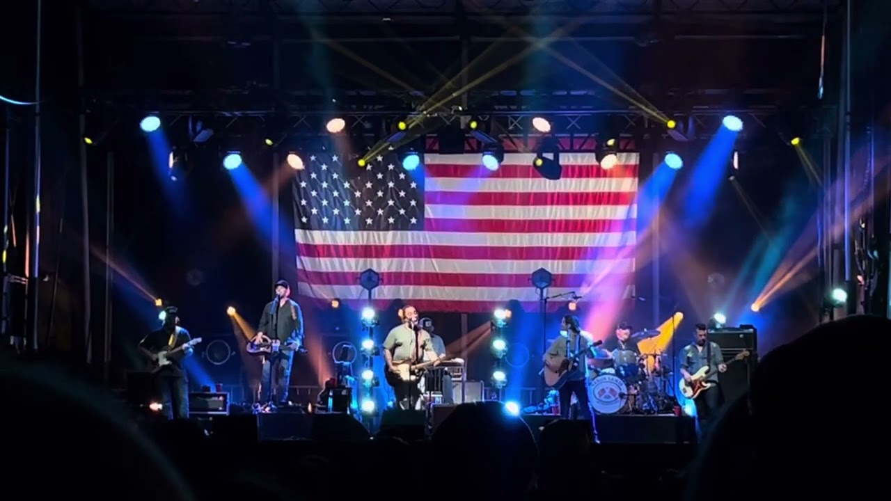 Aaron Lewis & The Stateliners (State Lines)