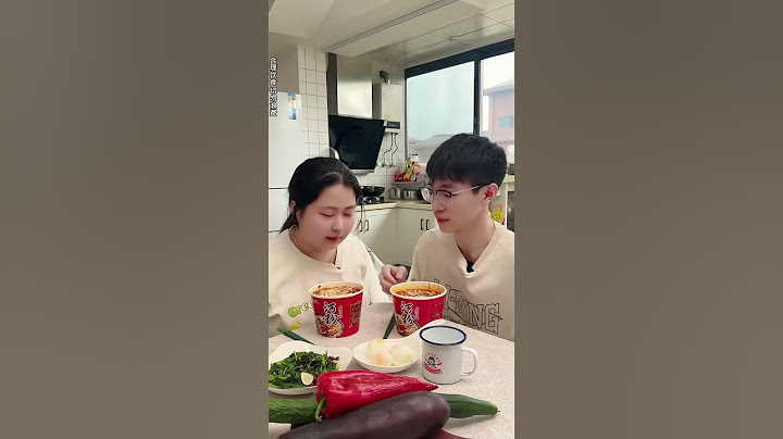 夫妻俩吃饭各怀鬼胎！ #搞笑吃播 #food #吃货推荐官  #funny #tiktok #mukbang  #eat #万万没想到 #搞笑