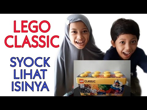Kakak beradik yang lucu Aqila dan Adzkia bermain mainan anak anak edukasi lego classic, di video kal. 
