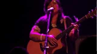 Video thumbnail of "Carla Morrison - Compartir (acústico)"