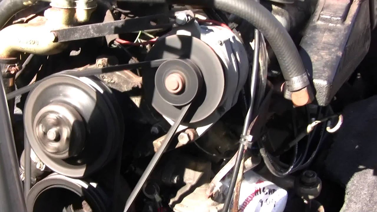 1979 Mastercraft Engine Running - YouTube