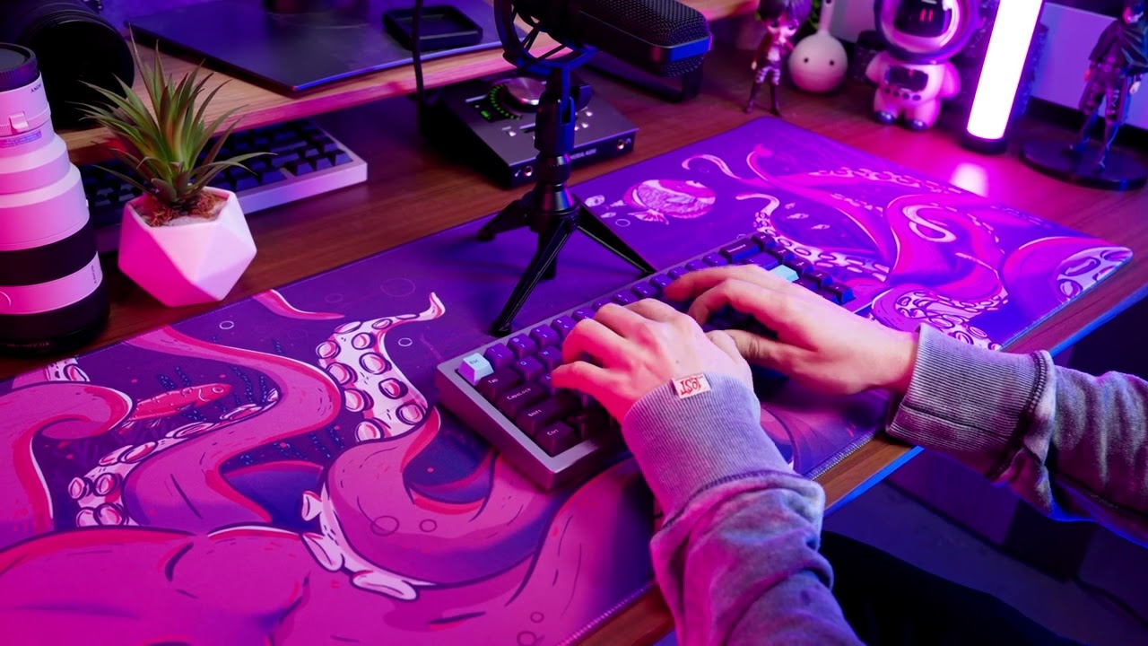 HMX Hyacinth V2U Switch Sound Test on TG67 - YouTube