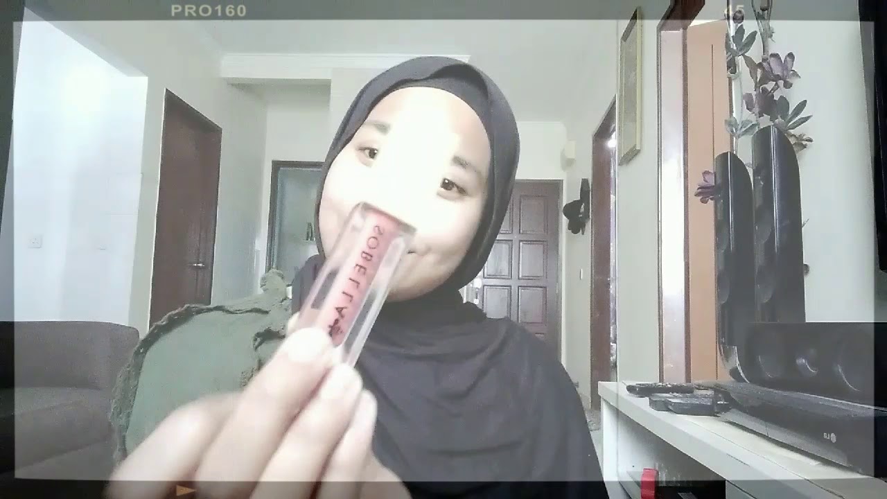 sobella lipmatte review