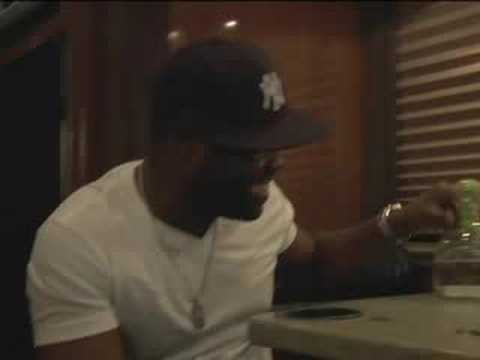 Skillz vs Black Thought freestyle battle in their tour bus