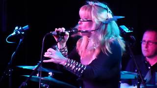 TOYAH - BROKEN DIAMONDS - LIVE