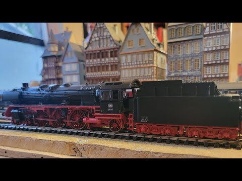 BR 01 147 DB Express Locomotive Marklin 39010