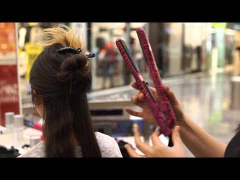 וִידֵאוֹ: איך להחליק את השיער בעזרת נפח (עם תמונות)